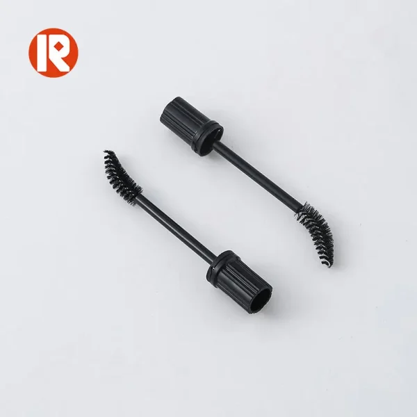 spout caps with eyelash brush (2)